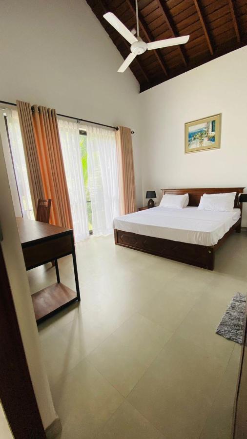Travel Inn Deluxe Anniewatta Канди Экстерьер фото
